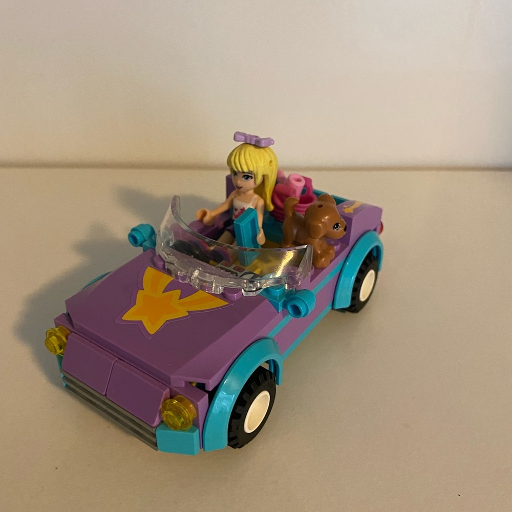 Lego friends Stephanie’s cool convertible